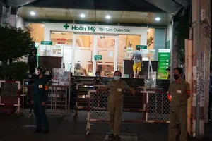 Phong tỏa BV Hoàn Mỹ: 'Vợ bệnh nằm trong đó không vào được'