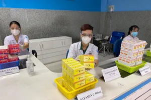 TP.HCM: Bệnh viện Nhi đồng 1 chuẩn bị bàn giao 200.000 túi thuốc cho F0