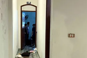 2 vợ chồng mâu thuẫn tại nhà nghỉ, 1 người tử vong 