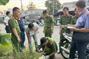 Ghen tuông, sát hại vợ ngay trên đường