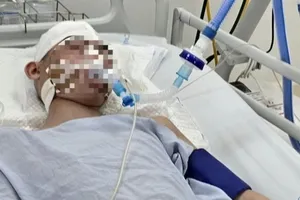 Nam sinh lớp 8 bị đánh chấn thương não khi đang chơi bóng rổ