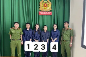 Công an triệt phá tụ điểm mại dâm núp bóng nhà hàng ở TP.HCM