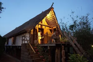 Nghệ nhân cao nguyên trổ tài thi tạc tượng gỗ 