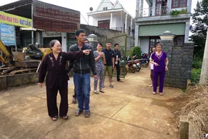 VKS bác đơn vụ cả nhà bị kết tội vì mấy cáí tát