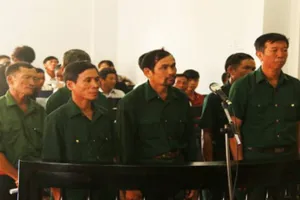 Toà ra lệnh bắt tạm giam 7 cựu chiến binh có đúng luật?