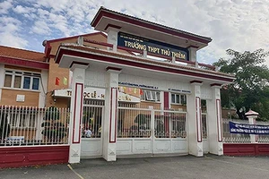 Thầy giáo phải công khai xin lỗi cô giáo vì... viết Facebook