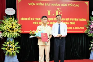 Ông Nguyễn Hồng Quân (trái) được bổ nhiệm làm Viện trưởng VKSND tỉnh Lai Châu. Ảnh VKSND tỉnh Lai Châu 