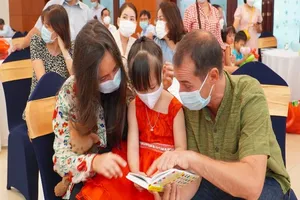 'Ngày đầu tiên tôi được làm cha của bé trai 4 tuổi'