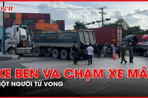 Xe ben quay đầu va chạm xe máy, cán tử vong người đàn ông