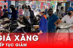 Giá xăng giảm còn hơn 19.000 đồng/lít