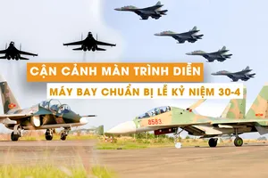 Cận cảnh màn trình diễn của dàn máy bay chuẩn bị cho lễ kỷ niệm 30-4