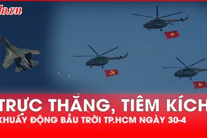 Biên đội trực thăng, tiêm kích trình diễn ấn tượng trên bầu trời TP.HCM ngày Đại lễ 30-4