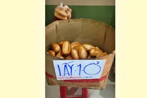 Những hình ảnh lan tỏa nghĩa tình trong mùa dịch