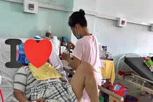 Phòng hồi sức cấp cứu mùa COVID-19