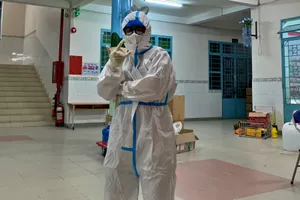 Kỷ niệm đặc biệt của tình nguyện viên bị nhồi máu cơ tim ở khu cách ly