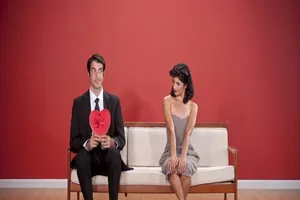 Nỗi bực làm việc cạnh sếp 'dê xồm'