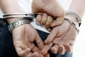 Giáo viên 76 tuổi ngồi tù vì hôn nữ sinh 9 tuổi