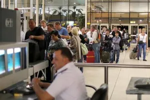 Nga điều 44 máy bay tới Ai Cập đón công dân về nước