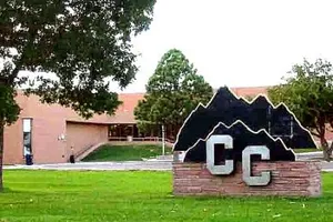 100 học sinh trung học trao đổi ảnh khỏa thân gây sốc nước Mỹ