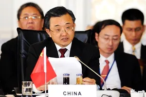 Trung Quốc thừa nhận xây cơ sở quân sự trên đảo nhân tạo để phòng vệ