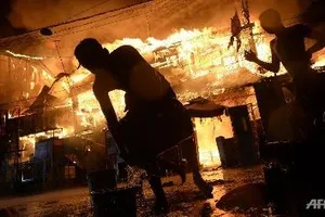 Đạn lạc, pháo nổ khiến gần 400 người bị thương ở Philippines