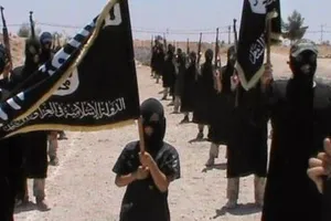 Thành viên IS tự tay hành quyết mẹ mình 