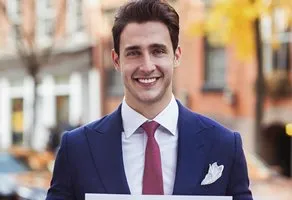 'Nam bác sĩ gợi cảm nhất hành tinh' bán cuộc hẹn hò gây quỹ từ thiện