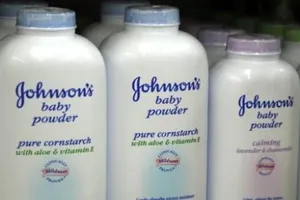 Johnson & Johnson bồi thường 72 triệu USD vụ phấn rôm gây ung thư
