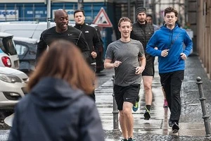 Ông chủ Facebook thuê dàn vệ sĩ hùng hậu sau lời dọa giết của IS