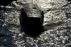 Nổ động cơ tàu chở khách ở Thái Lan, 50 người bị thương