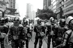 Chấn động cảnh sát Colombia dính bê bối mại dâm nam