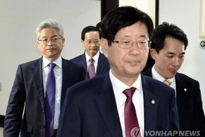 Triều Tiên lập Facebook có ảnh đại diện gái xinh ‘lừa’ quan chức Hàn Quốc