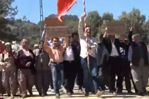 Đàn ông độc thân biểu tình vì không... lấy được vợ