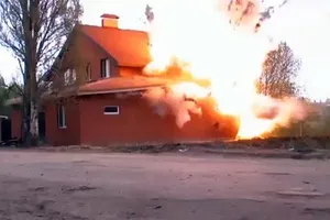 Nga cho nổ tung nhà thờ Hồi giáo chứa bom 