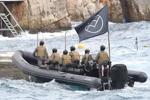 Hoảng hồn với màn kịch IS tấn công các sao dự LHP Cannes