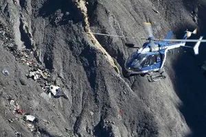 Pháp: Rơi trực thăng trong lúc bay huấn luyện, 4 cảnh sát thiệt mạng