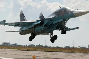 Su-34 Nga dội bom phá hủy cơ sở dầu của IS ở Syria