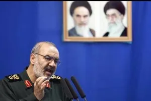 Iran tuyên bố chuẩn bị 100.000 tên lửa tấn công Israel