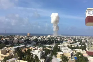 Khủng bố khét tiếng al-Shabab đánh bom sân bay