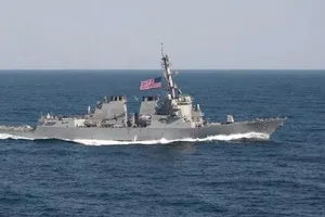 Báo Trung Quốc hô hào tấn công tàu Australia đi vào biển Đông