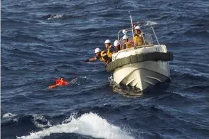 Tàu cá Trung Quốc bị chìm ở biển Hoa Đông