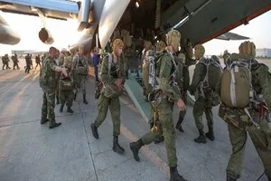 Nga bất ngờ điều quân đến Crimea