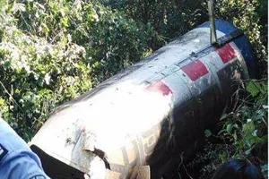 Trung Quốc phóng tên lửa thất bại, vệ tinh vỡ tan