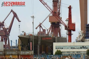 Lộ diện chiến hạm tàng hình lớn nhất Trung Quốc 