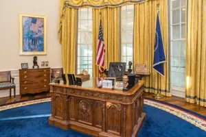 Ông Trump không thể làm việc tại Phòng Bầu dục cả năm?