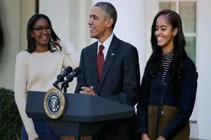 Ông Obama nói gì với con sau khi ông Trump thắng cử?