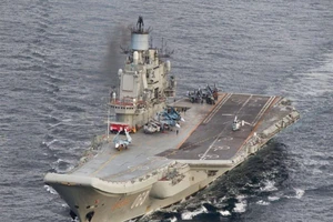 8 tàu NATO bám đuôi tàu sân bay Nga