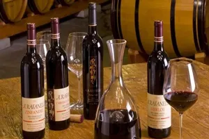 Xưởng rượu trăm tuổi bị trộm đập vỡ 400.000 chai vang