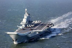 Trung Quốc 'khích tướng' Nhật giám sát tàu sân bay