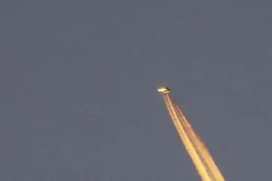 Nhạc sĩ người Anh tuyên bố nhìn thấy UFO 